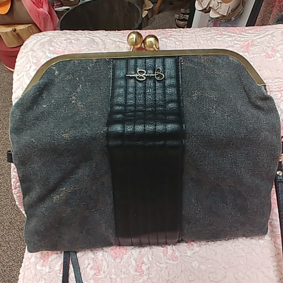 JESSICA SIMPSON CLUTCH - Picture 4 of 6